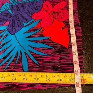 Liz Claiborne tropical Hawaiian scarf/wrap extra large flowers euc